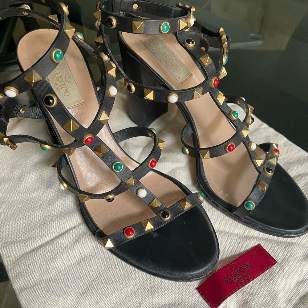 Valentino rockstud heel